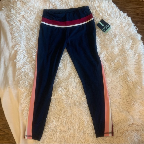 NWT High Rise 7/8 Leggings - Picture 3 of 7